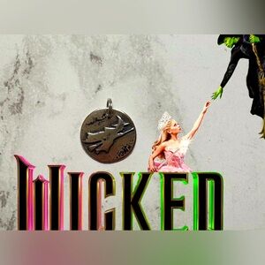 WICKED THE MUSICAL BRACELET CHARM 2006 ELPHABA .925 STERLING SILVER OFFICIAL